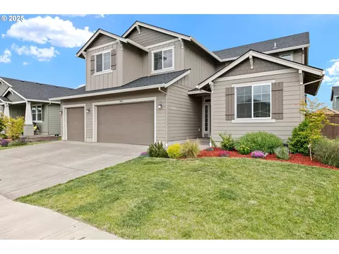 1404 Farmington Dr, Junction City, OR 97448