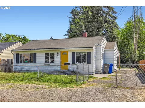 7508 SE Ogden St, Portland, OR 97206