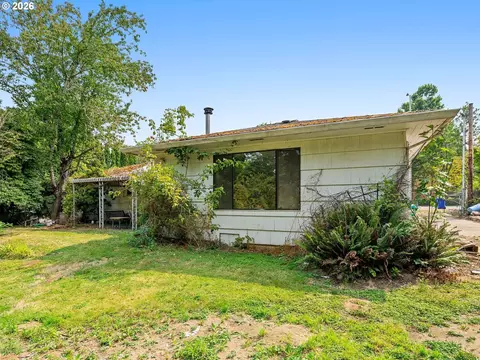 Exterior - 975 SE Kane Dr, Gresham, OR 97080 photo 1 of 3