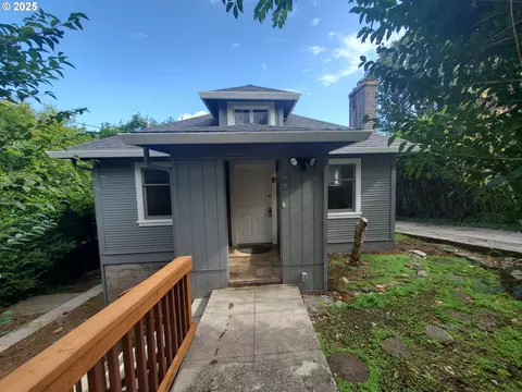122 S 8th St, Saint Helens, OR 97051