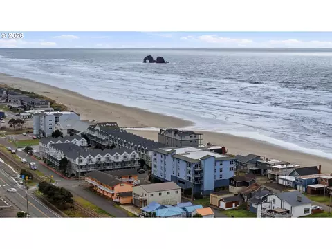 300 N Pacific St #37, Rockaway Beach, OR 97136