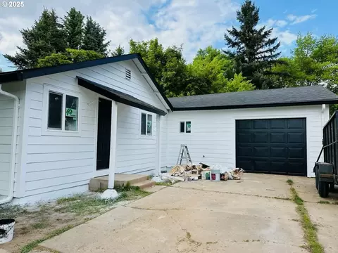 633 Wilson St, Woodburn, OR 97071