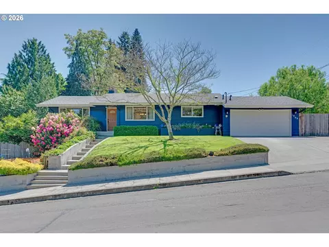 1868 SE Oak St, Hillsboro, OR 97123