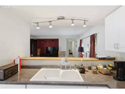 Kitchen - 5335 Main St #10, Springfield, OR 97478 photo 9 of 9