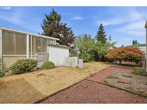 Exterior - 5335 Main St #10, Springfield, OR 97478 photo 7 of 9