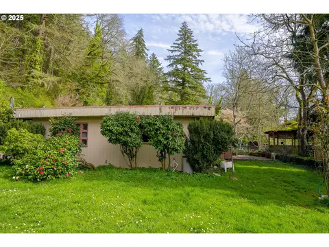 32763 Berlin Rd, Lebanon, OR 97355