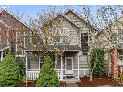 521 NE Suttle Rd, Portland, OR 97211