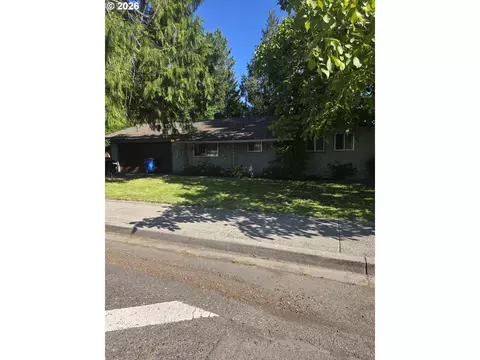 519 E 7th St, La Center, WA 98629