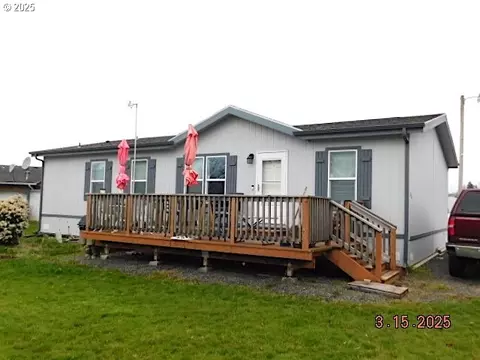 701 NW Warrenton Dr #34, Warrenton, OR 97146