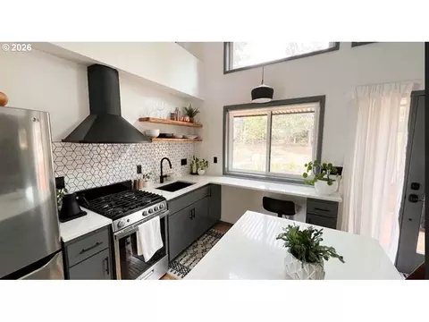Kitchen - 61304 SE Wizard Ln, Bend, OR 97702 photo 2 of 3