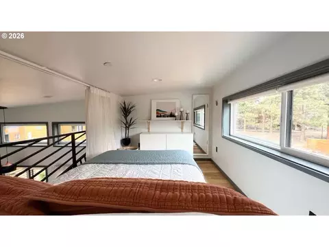 Bedroom - 61304 SE Wizard Ln, Bend, OR 97702 photo 1 of 2