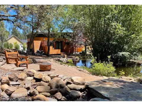 Exterior - 61304 SE Wizard Ln, Bend, OR 97702 photo 3 of 3