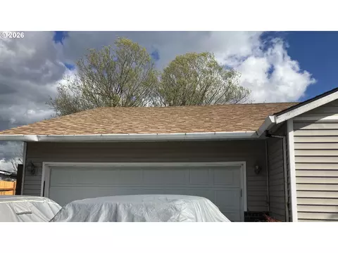 Exterior - 695 Mary Dr, Molalla, OR 97038 photo 2 of 5