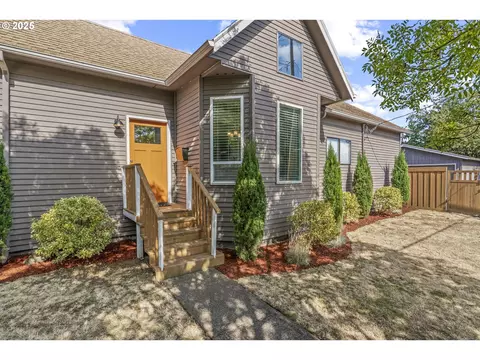 6849 SE Knight St, Portland, OR 97206