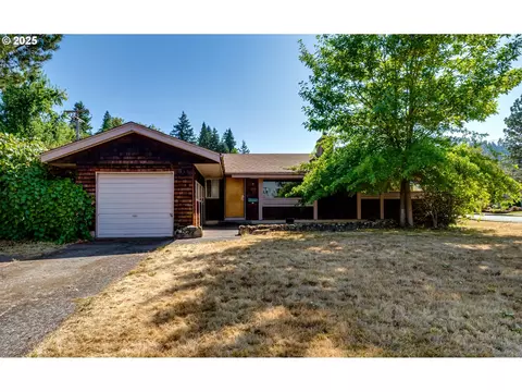 3135 Alder St, Eugene, OR 97405