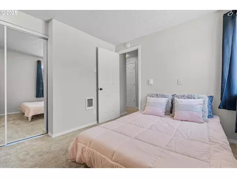 Bedroom - 251 NE Village Squire Ave #2, Gresham, OR 97030 photo 5 of 5