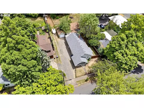View/Area - 1259 Monroe St, Eugene, OR 97402 photo 1 of 2