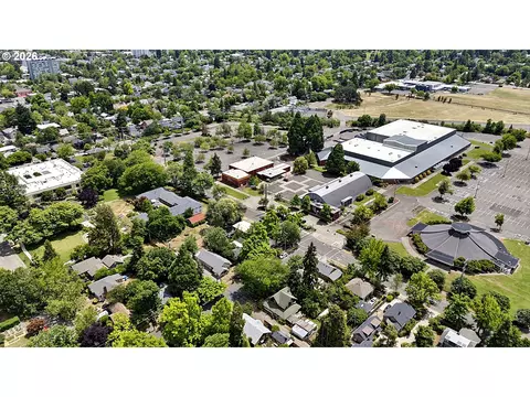 View/Area - 1259 Monroe St, Eugene, OR 97402 photo 2 of 2