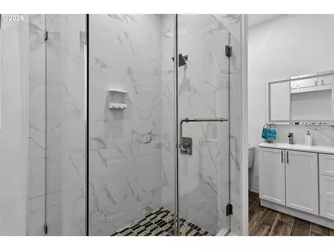 Bath - 1259 Monroe St, Eugene, OR 97402 photo 1 of 4