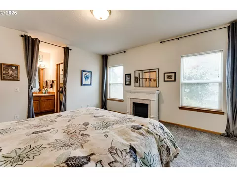 Bedroom - 3513 Kendra St, Eugene, OR 97404 photo 8 of 9
