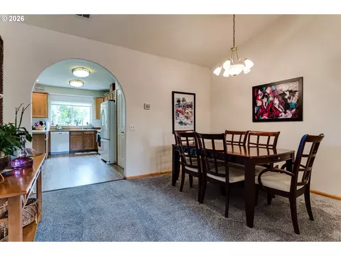 Dining - 3513 Kendra St, Eugene, OR 97404 photo 2 of 3