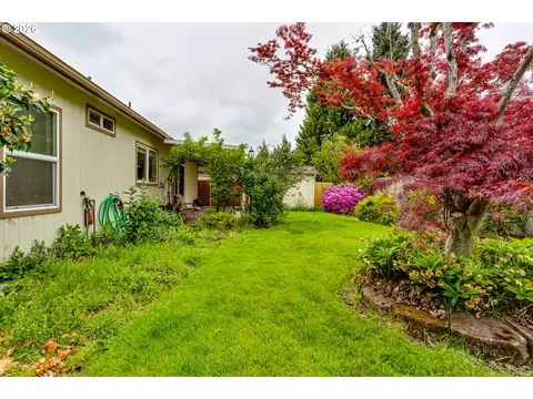 Exterior - 3513 Kendra St, Eugene, OR 97404 photo 6 of 6