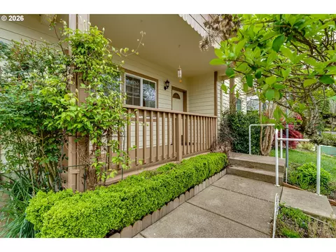 Exterior - 3513 Kendra St, Eugene, OR 97404 photo 4 of 6