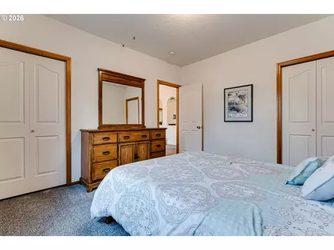 Bedroom - 3513 Kendra St, Eugene, OR 97404 photo 2 of 9