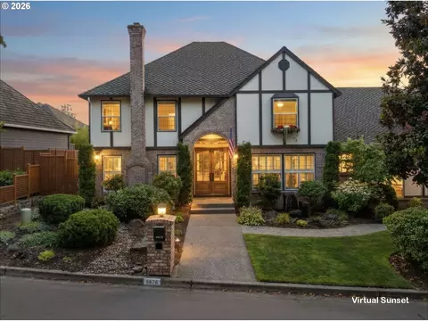 5676 Southwood Dr, Lake Oswego, OR 97035