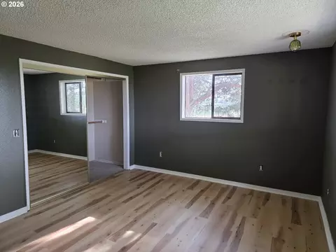 Bedroom - 81503 W Eighth Rd, Irrigon, OR 97844 photo 3 of 4
