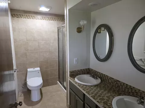 Bath - 81503 W Eighth Rd, Irrigon, OR 97844 photo 1 of 4