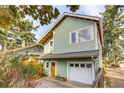 5264 NE Mallory Ave #B, Portland, OR 97211