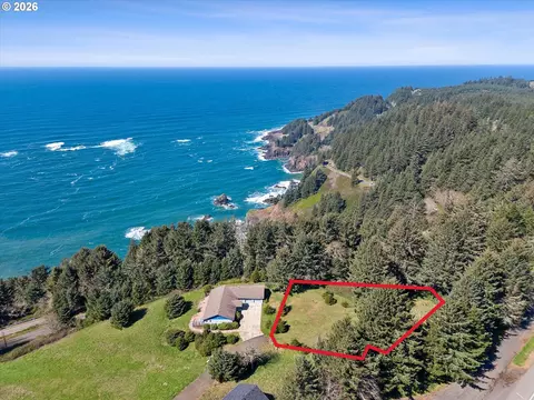 100 Cape Foulweather Ln, Otter Rock, OR 97369