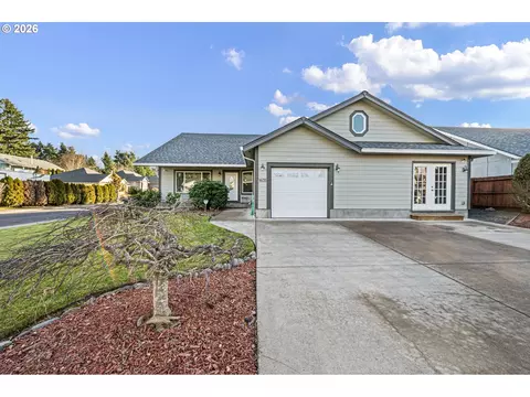 1635 Fairview Pl, Cottage Grove, OR 97424