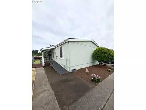 10400 SE Cook Ct #22, Milwaukie, OR 97222