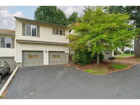 15045 NE Rose Pkwy, Portland, OR 97230