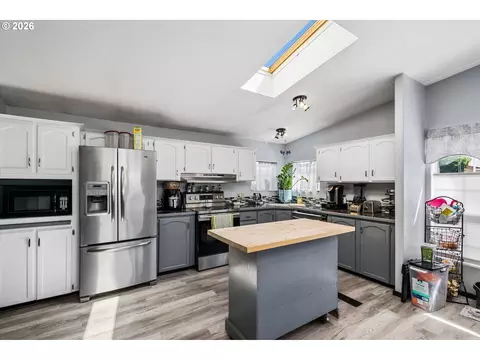 Kitchen - 1699 N Terry St #107, Eugene, OR 97402 photo 1 of 3