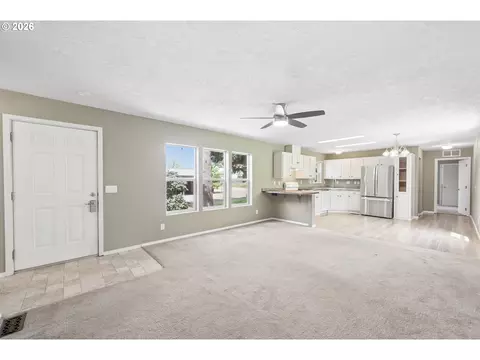 Living - 33670 Mckenzie View Dr, Eugene, OR 97408 photo 3 of 3