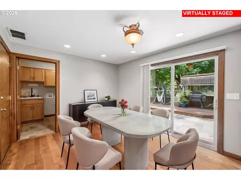 Dining - 33670 Mckenzie View Dr, Eugene, OR 97408 photo 1 of 1