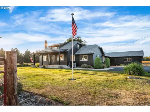 8408 NE 339th St, La Center, WA 98629