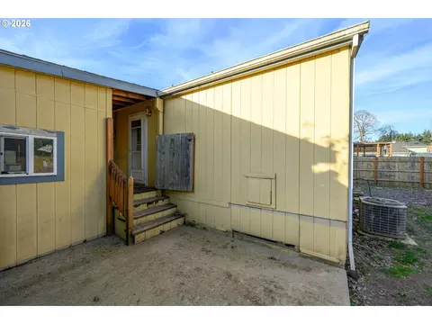 1282 E 3rd St #83, Lafayette, OR 97127 photo 42