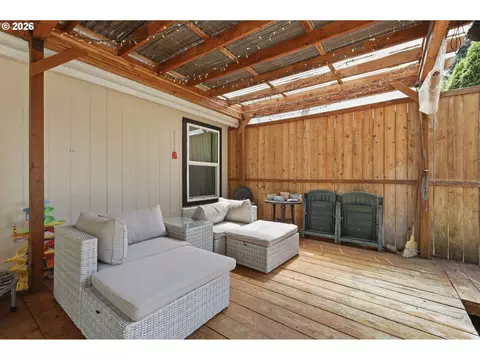 621 Westlog St, Yoncalla, OR 97499 photo 22