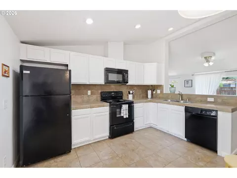 621 Westlog St, Yoncalla, OR 97499 photo 10