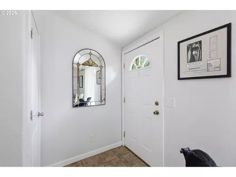 621 Westlog St, Yoncalla, OR 97499 photo 2
