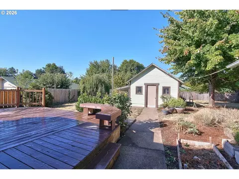 Exterior - 489 S 18th Ave, Cornelius, OR 97113 photo 3 of 6