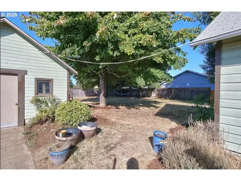 Exterior - 489 S 18th Ave, Cornelius, OR 97113 photo 5 of 6