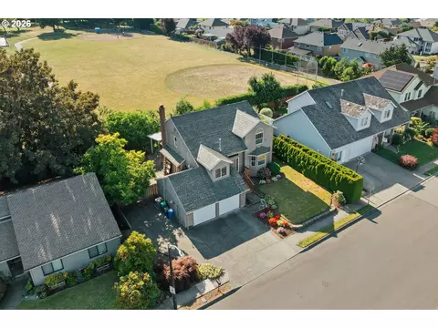 2547 NE Beech Ave, Gresham, OR 97030 photo 5