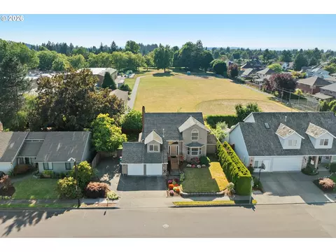 2547 NE Beech Ave, Gresham, OR 97030 photo 4