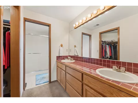 2547 NE Beech Ave, Gresham, OR 97030 photo 27