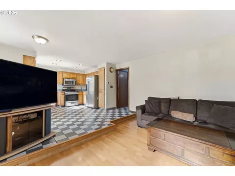 2547 NE Beech Ave, Gresham, OR 97030 photo 18